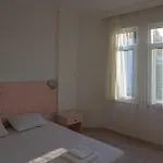 Pembe Koesk Φετιγιέ