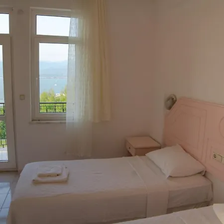 Pembe Kosk Apart