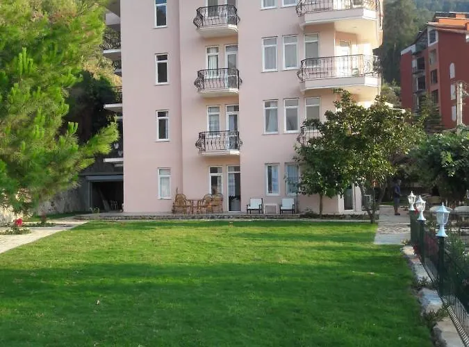 Apart Otel Pembe Koesk Fethiye