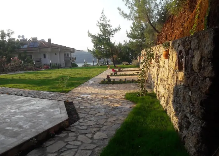 Pembe Koesk Apart Otel 3*