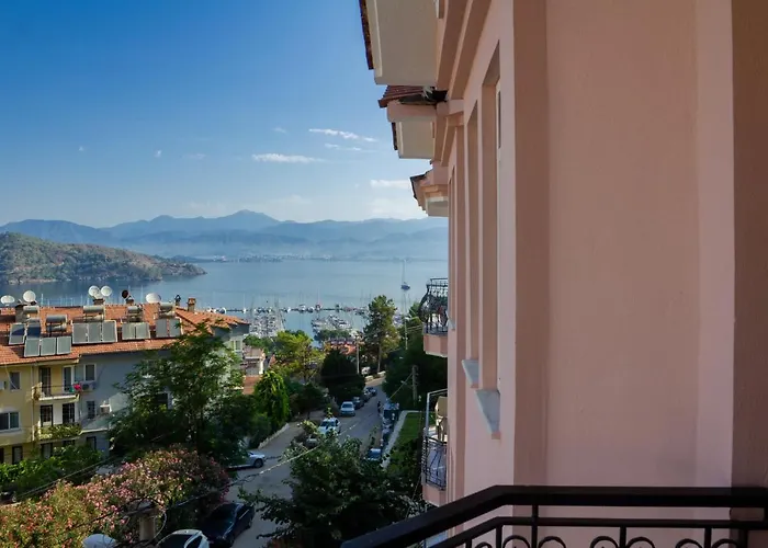 Pembe Koesk Apart Otel 3*