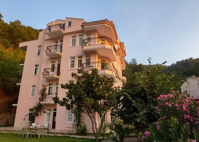 Pembe Koesk Aparthotel 3*