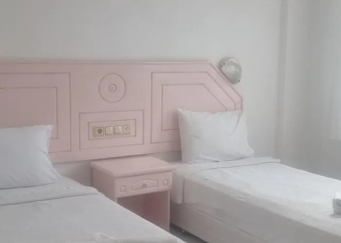 Aparthotel Pembe Koesk 3*